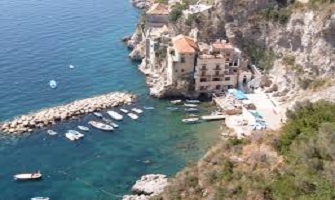 Conca dei Marini lo spettacolo della Costiera Amalfitana